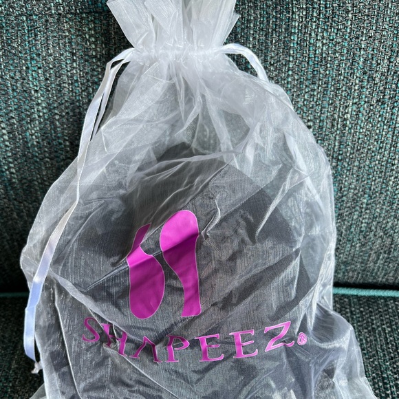 Shapeez Ultimate Bra in Black XL DD - Picture 2 of 2